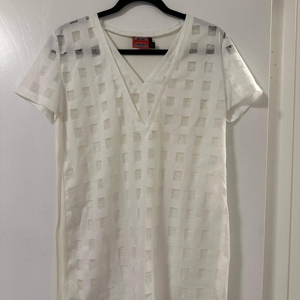Simon Chang White V-Neck T-Shirt